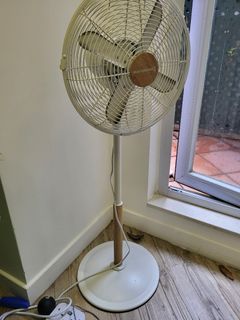 （分類：）位於 。 由 maxfuller 提交（商品編號 1366223217，圖片 1）。簡介： 。