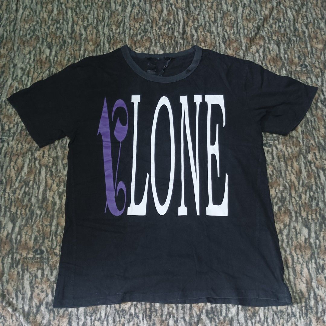 Vlone x Palm Angels shirt (Category: Tshirts & Polo Shirts ) located in Pasig City. Submitted by goryong (Listing ID 1366259062, Image 1). Description: good condition color rate 9/10 issue may ngatngat sa neckline (see pic) width 22 length 29.5 (all items is preloved/trifth, manage your expectation).