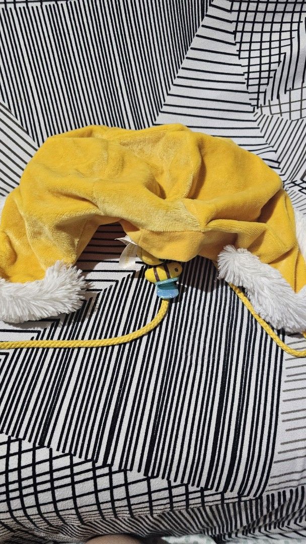 Winnie the pooh headdress (Category: Babies & Kids Fashion) located in Bacoor. Submitted by ginger828 (Listing ID 1366353905, Image 2). Description: winnie the pooh headdress.