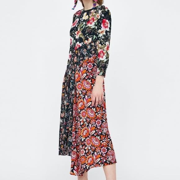 ZARA Patchwork Print Dress (Category: Dresses) located in Baguio. Submitted by asna_taku (Listing ID 1366250515, Image 1). Description: ZARA Patchwork Print Dress S-M EUC ₱980.