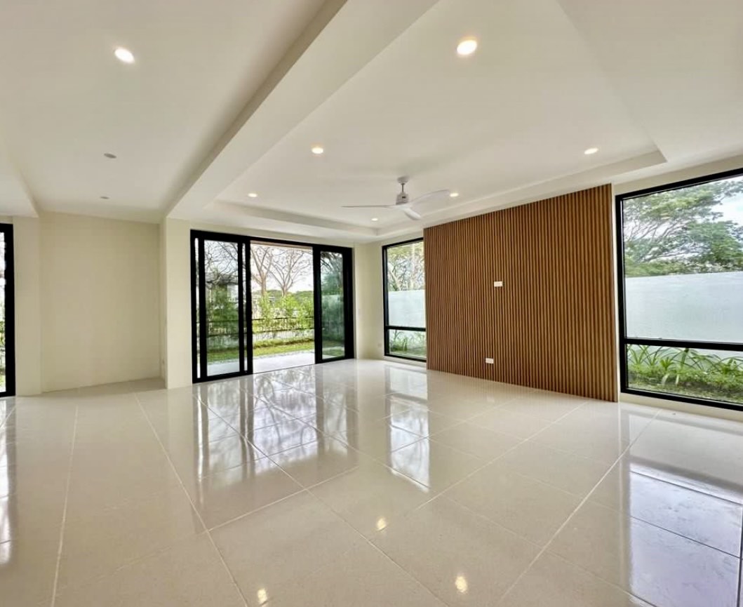 (Category: ) located in . Submitted by mcgamboa15 (Listing ID 1361692807, Image 1). Description: .