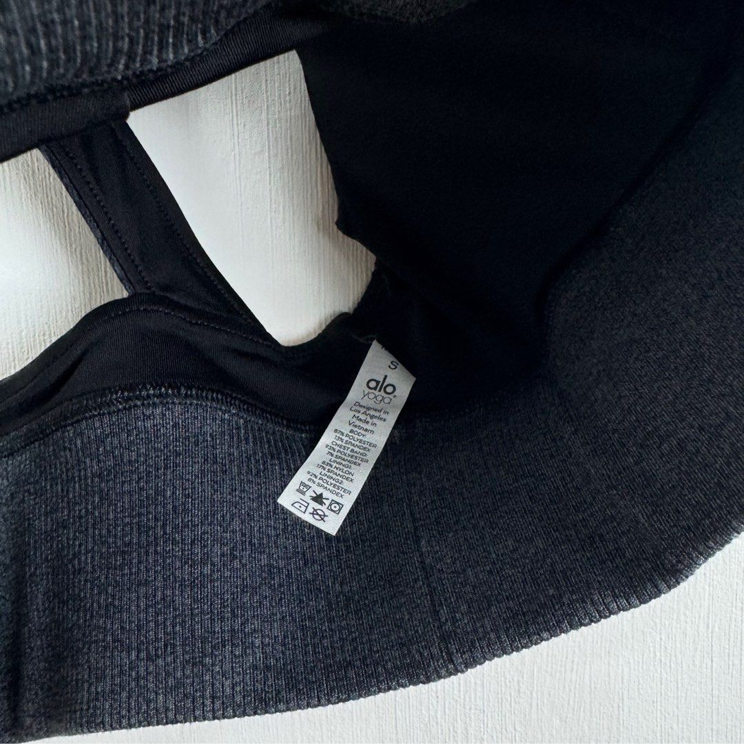 Alo (Category: Activewear) located in Daraga. Submitted by luxbicolph (Listing ID 1361788492, Image 3). Description: .