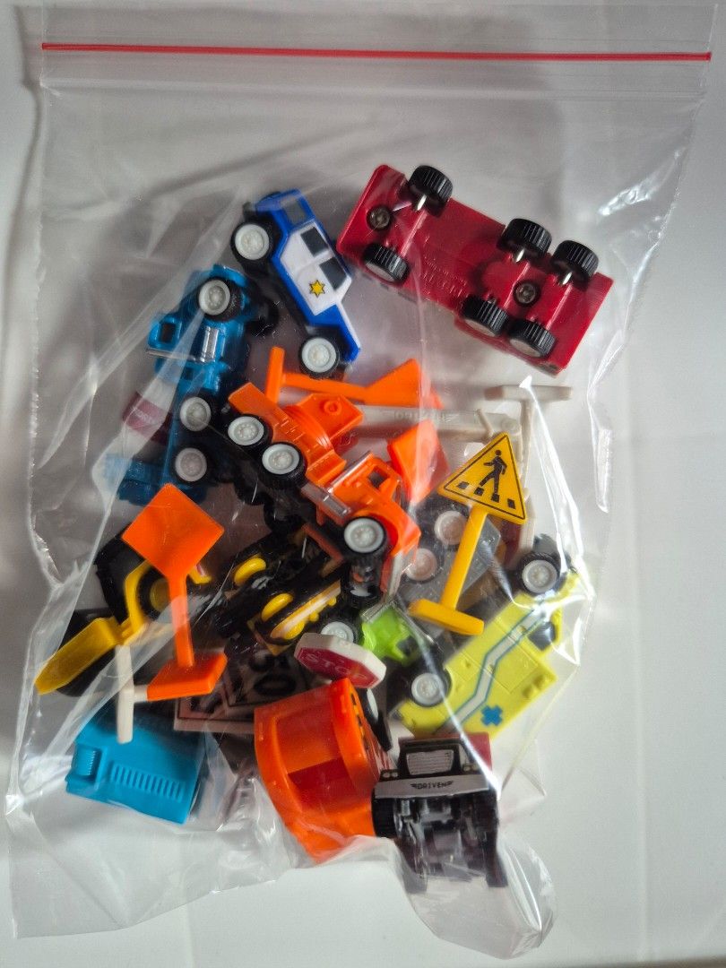 Assorted trucks and traffic signs (Category: Vehicle & Diecast Models) located in San Jose. Submitted by nova2023 (Listing ID 1361655494, Image 1). Description: small size.