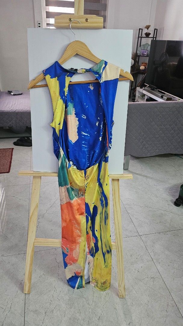 Backless Fitted Dress (Category: Dresses) located in Cavite. Submitted by hellovenice_ (Listing ID 1361670184, Image 3). Description: Never worn Size XS to Small for a flattering fit.