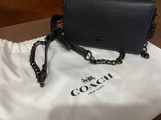(Category: ) located in . Submitted by preloved_by_gwen (Listing ID 1361684793, Image 1). Description: .