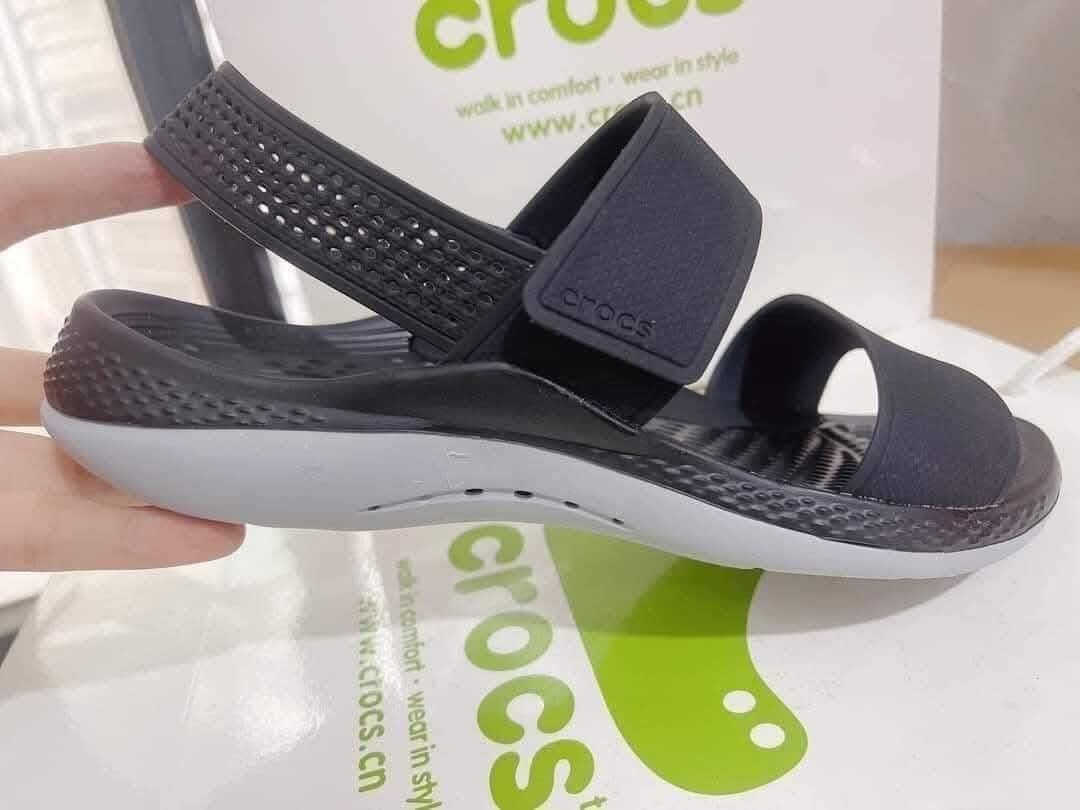 Crocs Literide 360 for Women (Category: Sandals) located in Manila. Submitted by khielnatha80123 (Listing ID 1361701632, Image 1). Description: Bnew women's us 5 6 7 8 9.