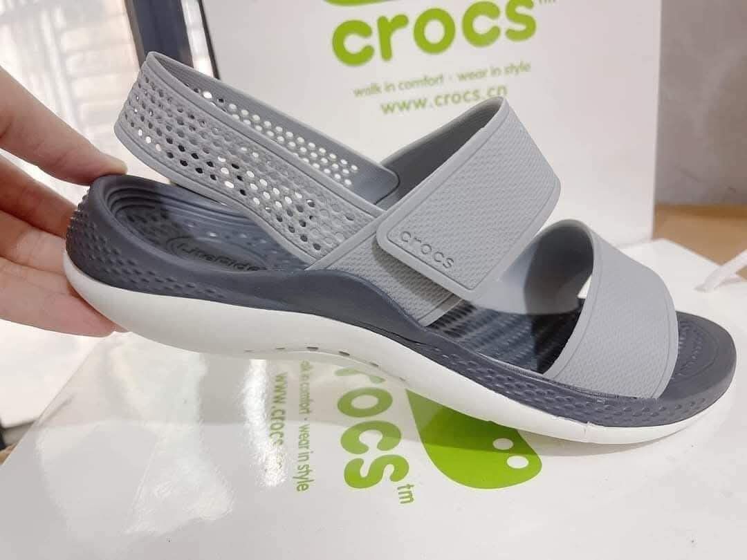 Crocs Literide 360 for Women (Category: Sandals) located in Manila. Submitted by khielnatha80123 (Listing ID 1361701632, Image 3). Description: Bnew women's us 5 6 7 8 9.