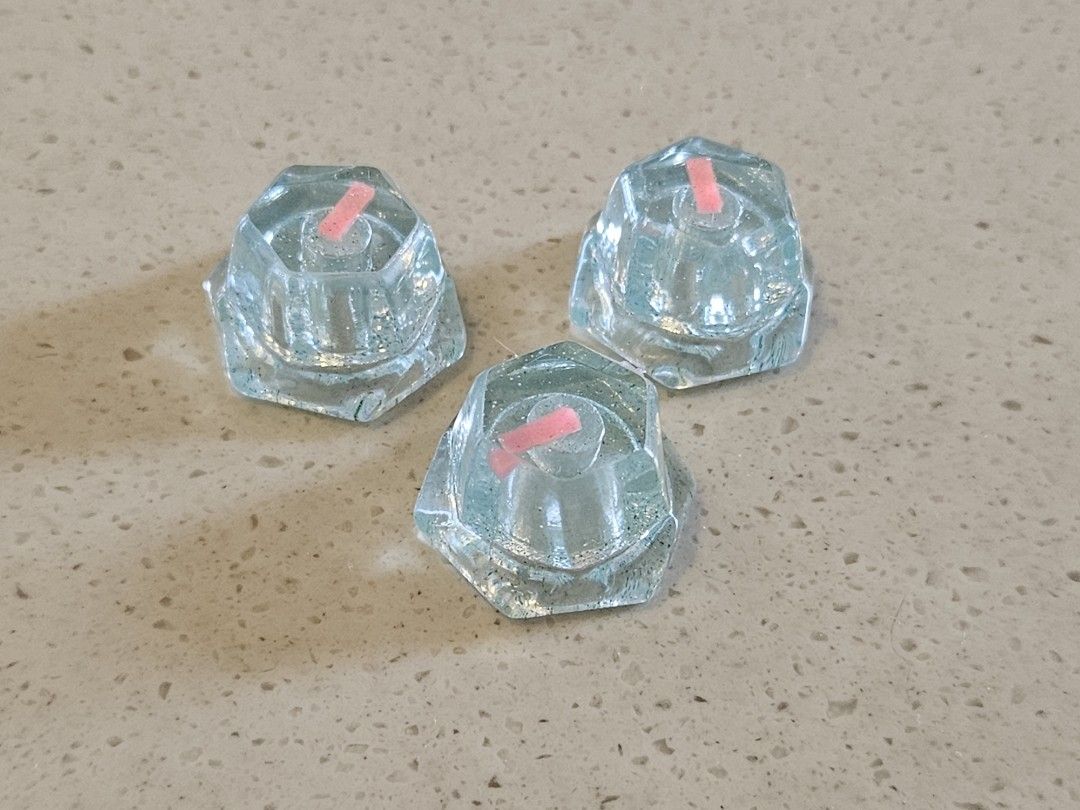 custom guitar knobs (Category: Music Accessories) located in Singapore. Submitted by annabellekhooweien (Listing ID 1361643471, Image 1). Description: 6mm pot shaft.