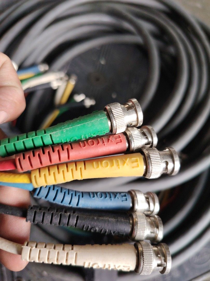 Extron Bnc cable used.453753397524582402
