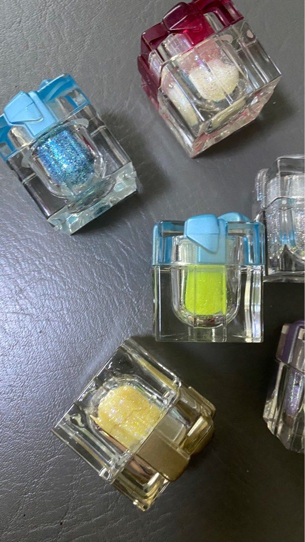 glitters with cute acrylic container (Category: Makeup) located in Marikina City. Submitted by lay_away_ok (Listing ID 1361646963, Image 3). Description: .
