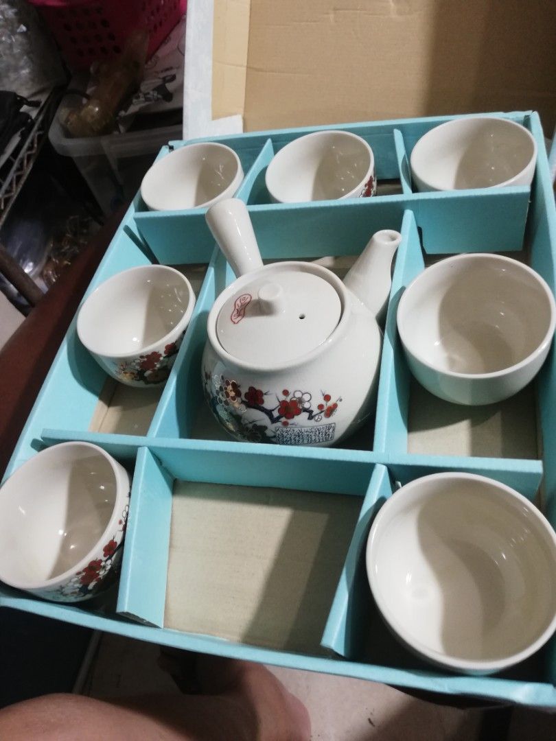 japanese tea ware set, 8pcs incl tea pot (Category: Dinnerware & Cutlery) located in Paranaque City. Submitted by 4thestate.surplusan (Listing ID 1361741673, Image 1). Description: japanese kutani tea ware set. missing 1pc tea cup. no other issue..