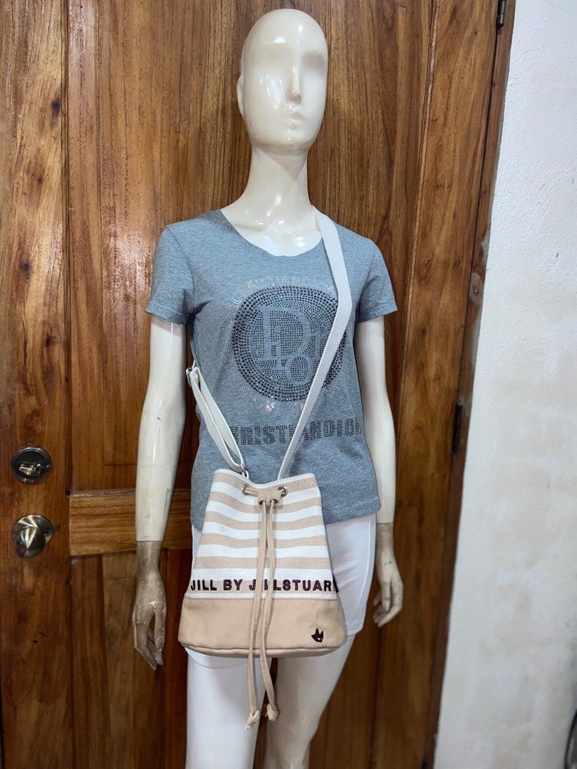 Jill stuart (Category: Luxury Bags & Wallets) located in Mati. Submitted by michjake1009 (Listing ID 1361756037, Image 2). Description: In very good condition .