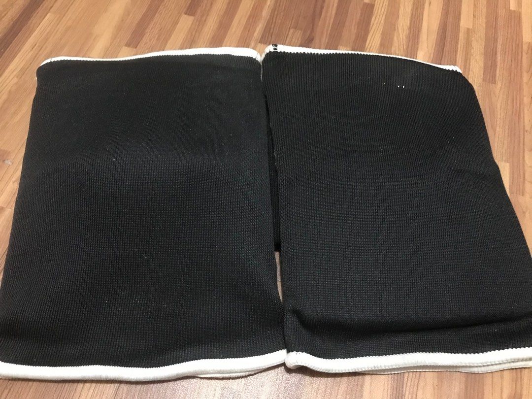 Knee Pad (Category: Braces, Support & Protection) located in Angeles City. Submitted by rsf2121 (Listing ID 1361713227, Image 1). Description: .