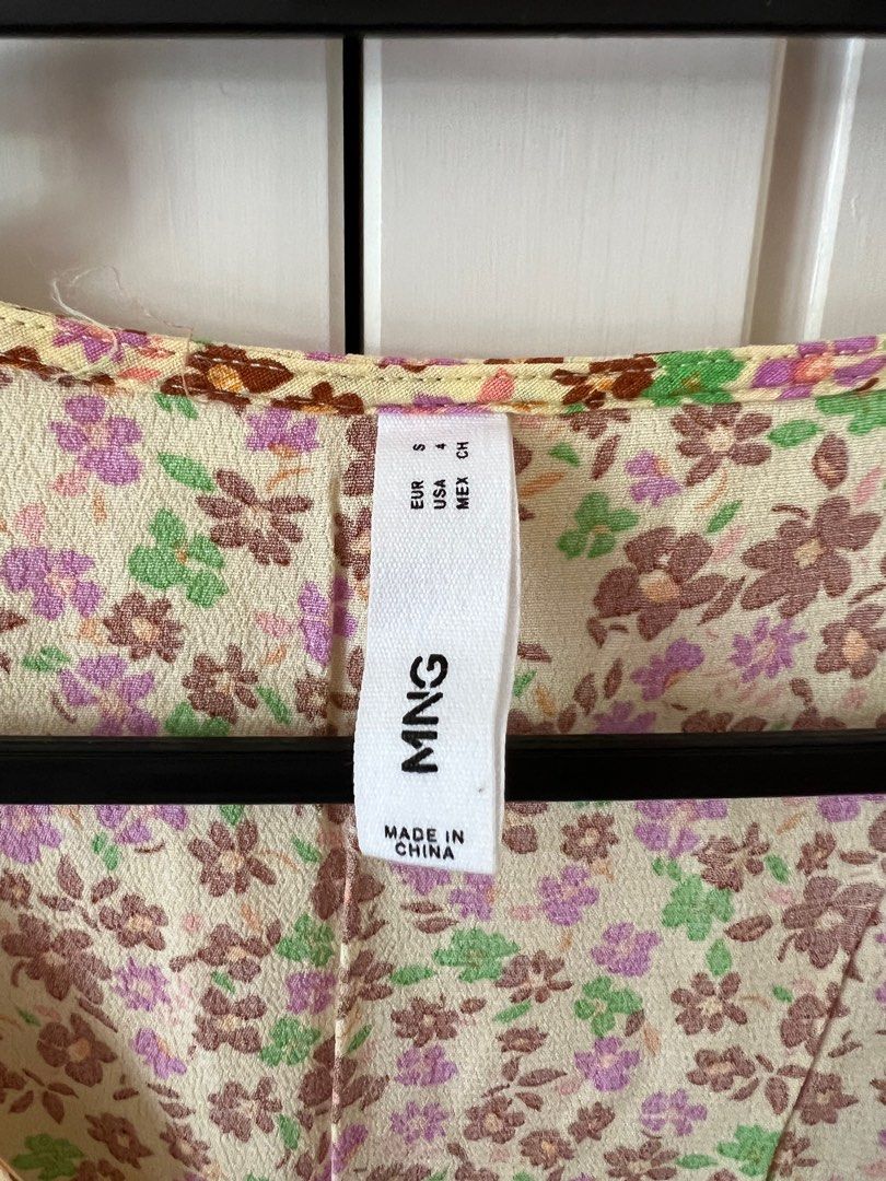 Mango co-ord matching set (Category: Sets or Coordinates) located in Makati City. Submitted by stufffromkim (Listing ID 1361665966, Image 3). Description: Top is Small, Skirt is Medium.
