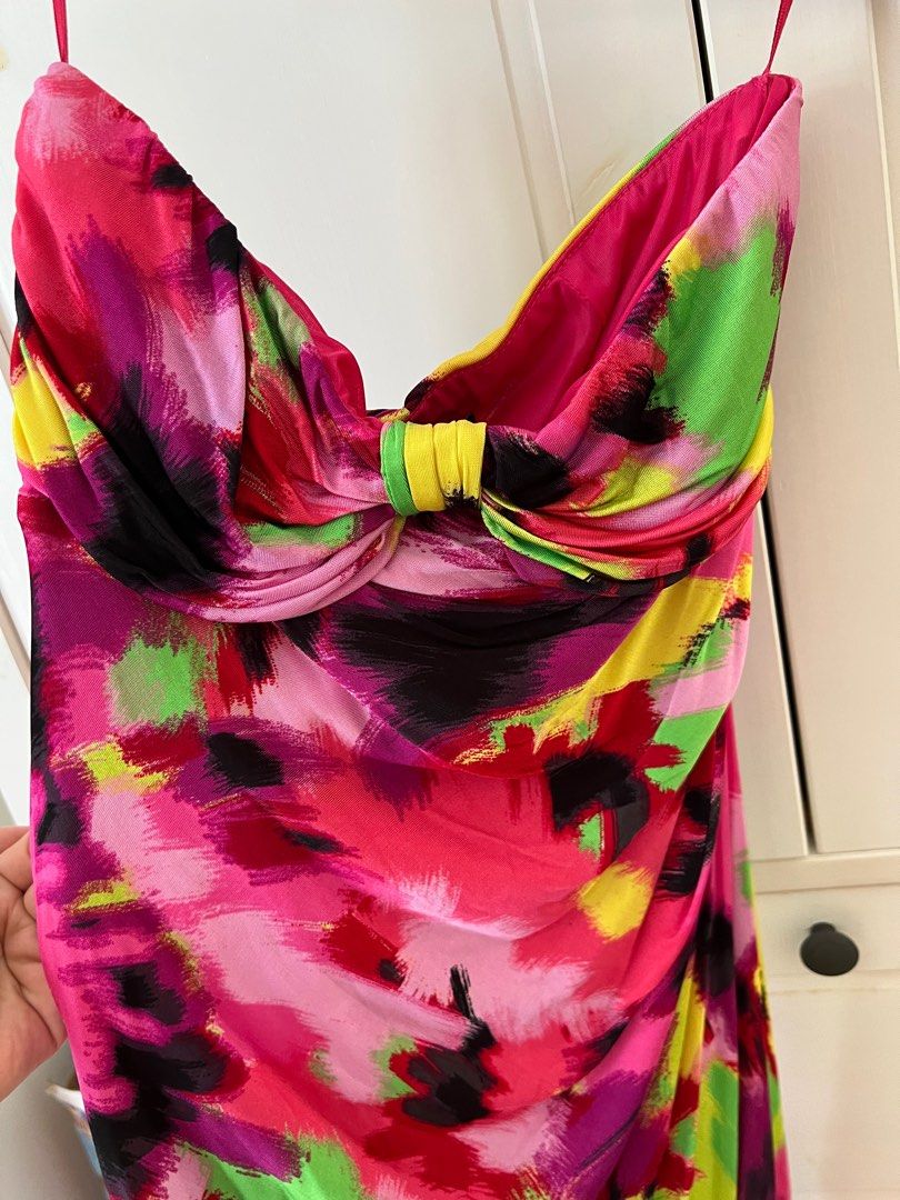 Mango tube dress (Category: Evening dresses & gowns) located in Makati City. Submitted by stufffromkim (Listing ID 1361671550, Image 2). Description: .