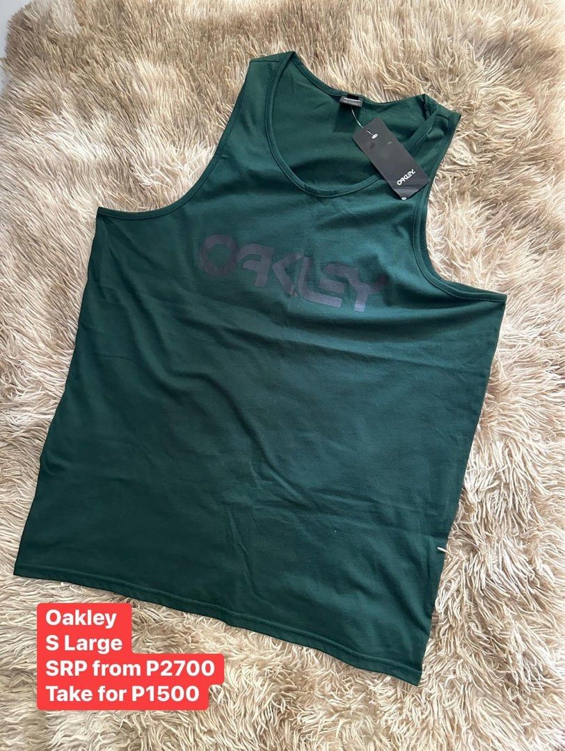 Men’s Sando (Category: Swim Top & Rash Guards) located in Pasig City. Submitted by cloudydonut (Listing ID 1361717038, Image 1). Description: 🏋️‍♂️ Oakley Men’s Summer Top / Gym Training Sando 📍Pasig | ₱1,300 only! (Brand new!) ✅ Brand: Oakley ✅ Size: L / EU 52 / UK 42 / US 42 ✅ Perfect for gym, training, or summer wear ✅ Breathable & performance-ready ✅ Original item – brand new, never worn 💰 GCash / Maya accepted 🚚 Lalamove / Grab (buyer’s 