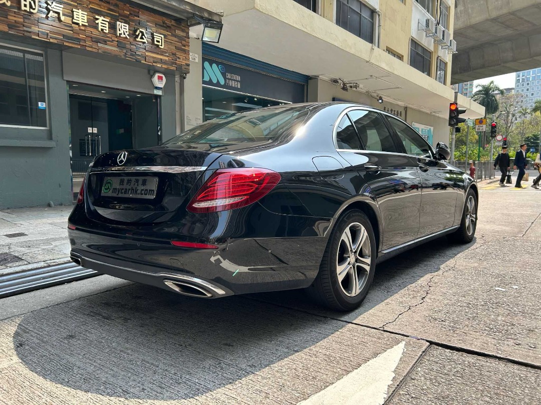 Mercedes-Benz  E200 AVANTGARDE Auto62863130893441111
