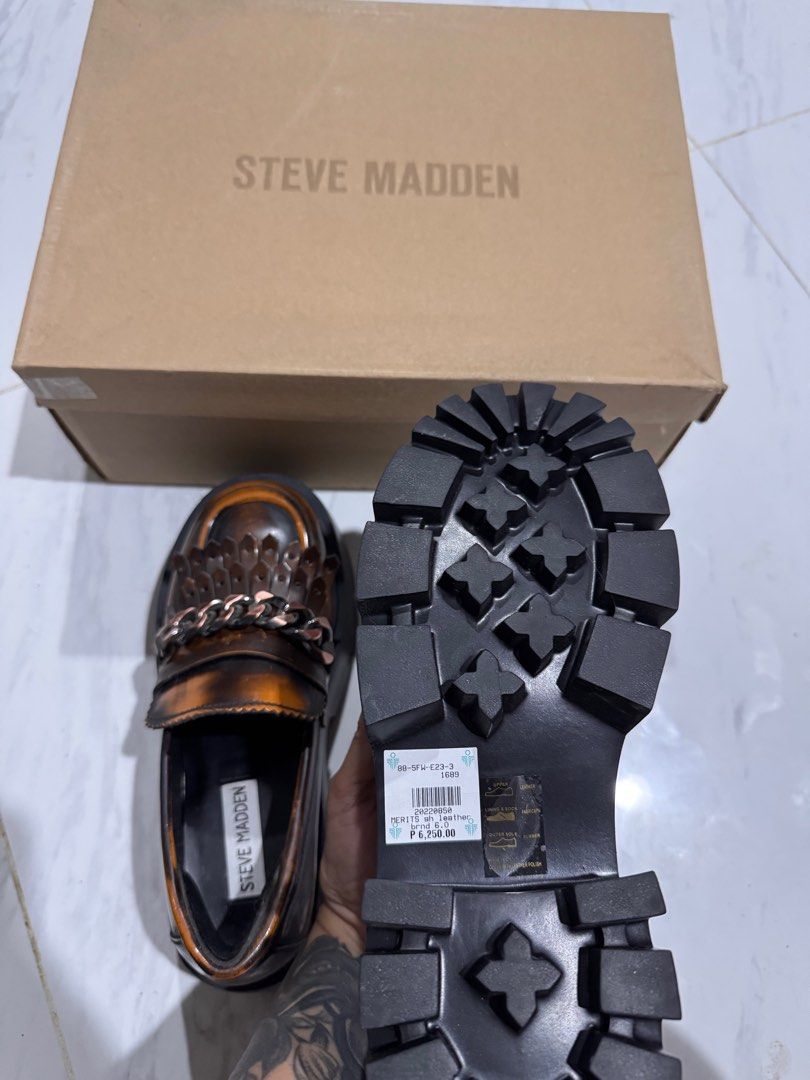 Merits Burnished Steve Madden Loafer (Category: Loafers) located in Cebu City. Submitted by BubbleTees (Listing ID 1361761999, Image 2). Description: Only worn in store when purchased. Very pretty in person! I’ve already added padding on the heel for comfort, but I never got to use this pair. Size: Women’s 6 Original Price: ₱6,250.