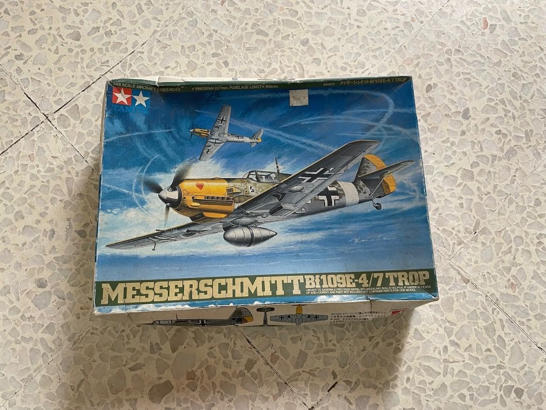 Tamiya Messerschmitt Bf109E-4/7 – Maquette Avion 1:48, 76 Pièces, Figurine Incluse, Dès 14 Ans