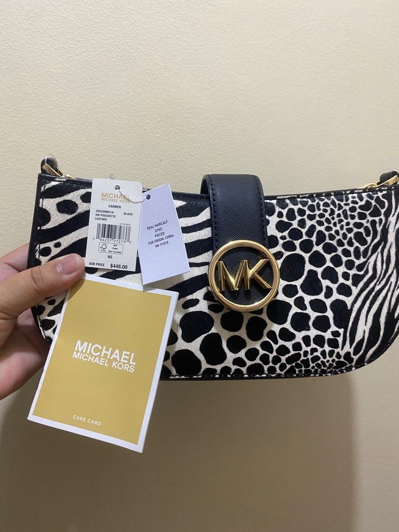 💯MK carmen shoulder bag (Category: Luxury Bags & Wallets) located in San Luis. Submitted by jena247 (Listing ID 1361668860, Image 2). Description: 💯original 💯original mk carmen bought in US mk outlet with tag carecard and paper bag kasya phone n promax.