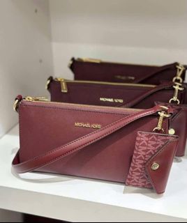 (Category: ) located in . Submitted by marthascollection19 (Listing ID 1361678575, Image 1). Description: .