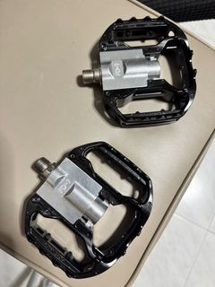 （分類：）位於 。 由 Ivanchu 提交（商品編號 1361741759，圖片 1）。簡介： 。