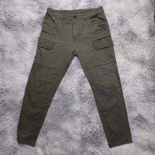 (Category: ) located in . Submitted by thrift.thriftly (Listing ID 1361787034, Image 1). Description: .