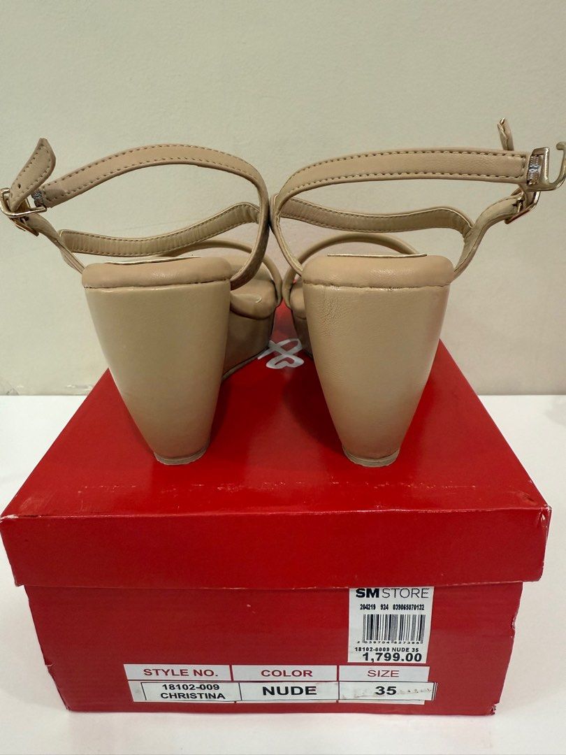 S& H Beige wedges shoes size 35 (Category: Wedges) located in Manila. Submitted by ecgmessenger (Listing ID 1361730516, Image 3). Description: Brand New S & H color beige wedges size 35 heels is 3 1/2 inch high. Original price is 1,799 bought from SM Store. .