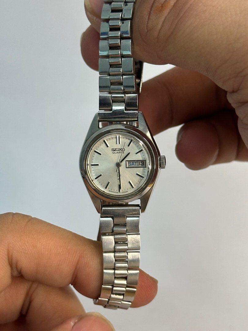 Seiko Daydate (Category: Luxury Watches) located in Manila. Submitted by kallisto.timepiece (Listing ID 1354020797, Image 3). Description: Seiko Daydate Good condition Newly Serviced ₱3,000 shipping fee not included Mode of Payment: Gcash Bank Transfer (Metrobank/Unionbank) 🚚 Same day delivery via Lalamove (Metro Manila only) 🚚 1-5 days via LBC (outside metro manila) 🤝 Meet up: LRT2 Stations (Weekends only) Please note that imperfections are c