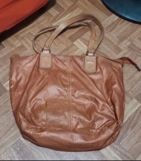 (Category: ) located in . Submitted by trade_fairly (Listing ID 1361782092, Image 1). Description: .