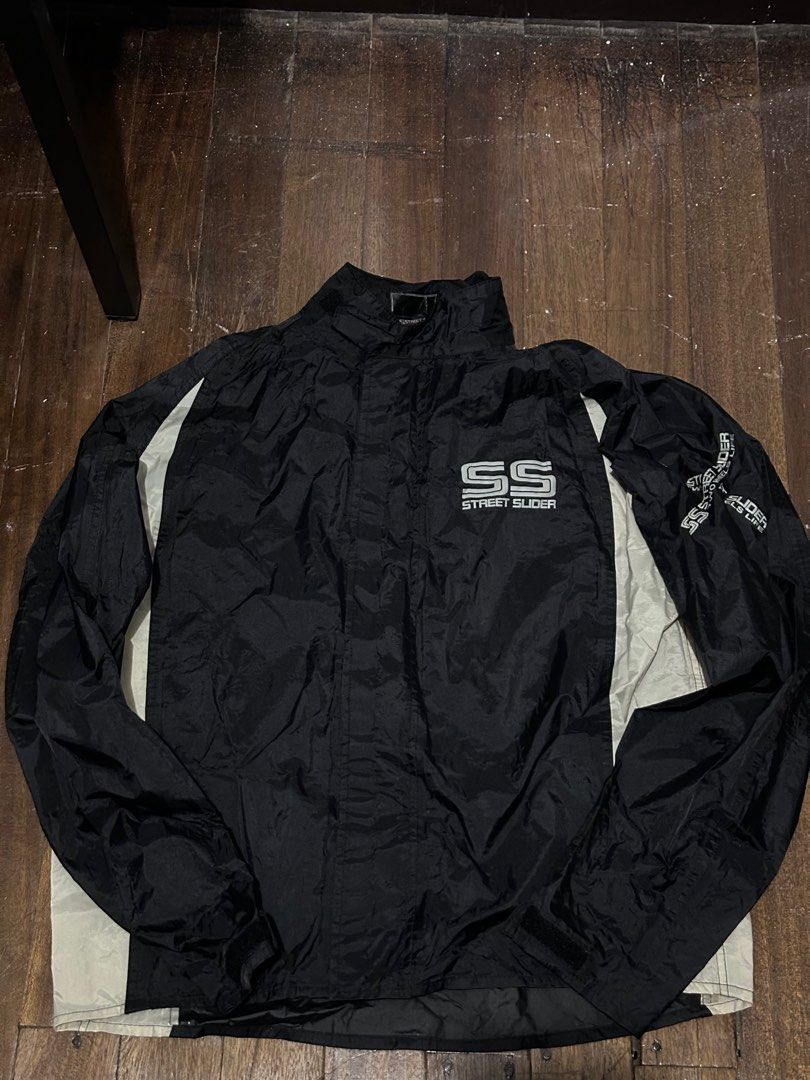 Street Slider Windbreaker (Category: Coats, Jackets and Outerwear) located in Manila. Submitted by itsluisaaron (Listing ID 1361779539, Image 1). Description: .