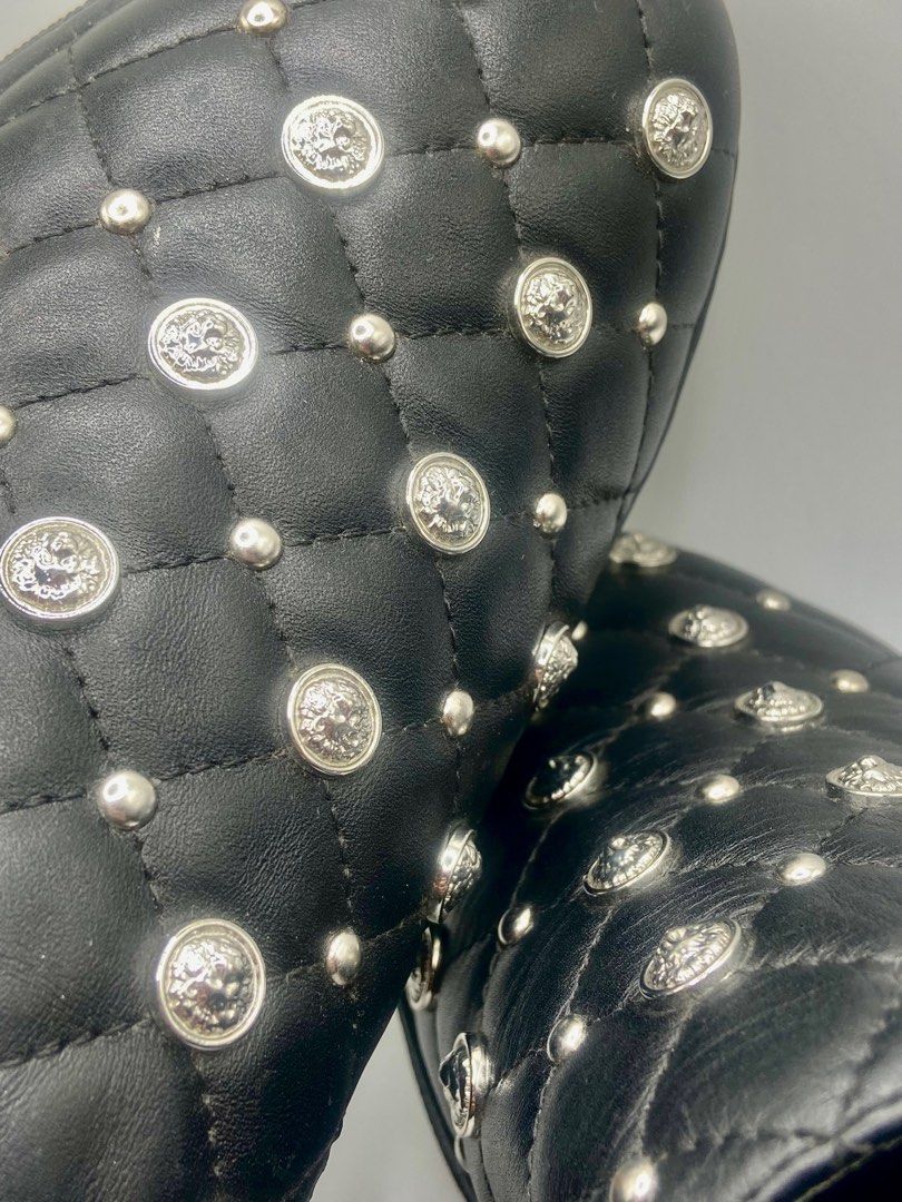 VERSUS by VERSACE Studded Leather Trainers- unused! (Category: Sneakers & Footwear) located in Quezon City. Submitted by prime_ticks (Listing ID 1361670006, Image 2). Description: Size 39- Fits an 8 New - unused- just fitted No inclusion Lalamove delivery.