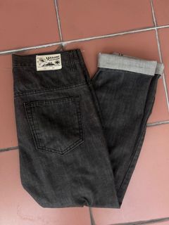 (Category: ) located in . Submitted by hann.thriftstore (Listing ID 1361653771, Image 1). Description: .