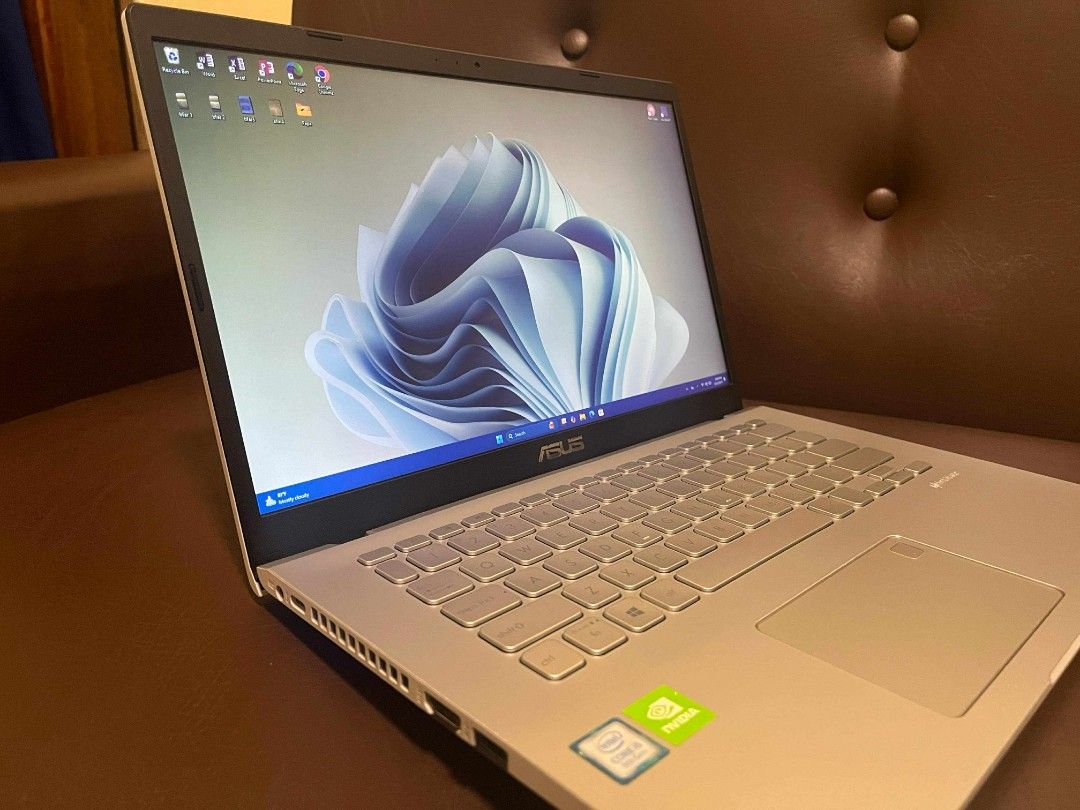 ASUS VIVOBOOK 14 (negotiable) (Category: Laptops & Notebooks) located in Camiling. Submitted by lady.warrior (Listing ID 1366475679, Image 2). Description: ASUS VIVOBOOK 14 Device: Asus Vivobook X409FJ-FT852T MFD: 2019 CPU - Intel Core i5 8265U (Integrated UHD Graphics 620) GPU - Nvidia GeForce MX230 RAM - Transcend 8GB DDR4 Storage - SSD 475GB OS - Windows 11 Home Camera - 720p With Fingerprint scanner Inclusion: Original Charger Laptop bag Keyb