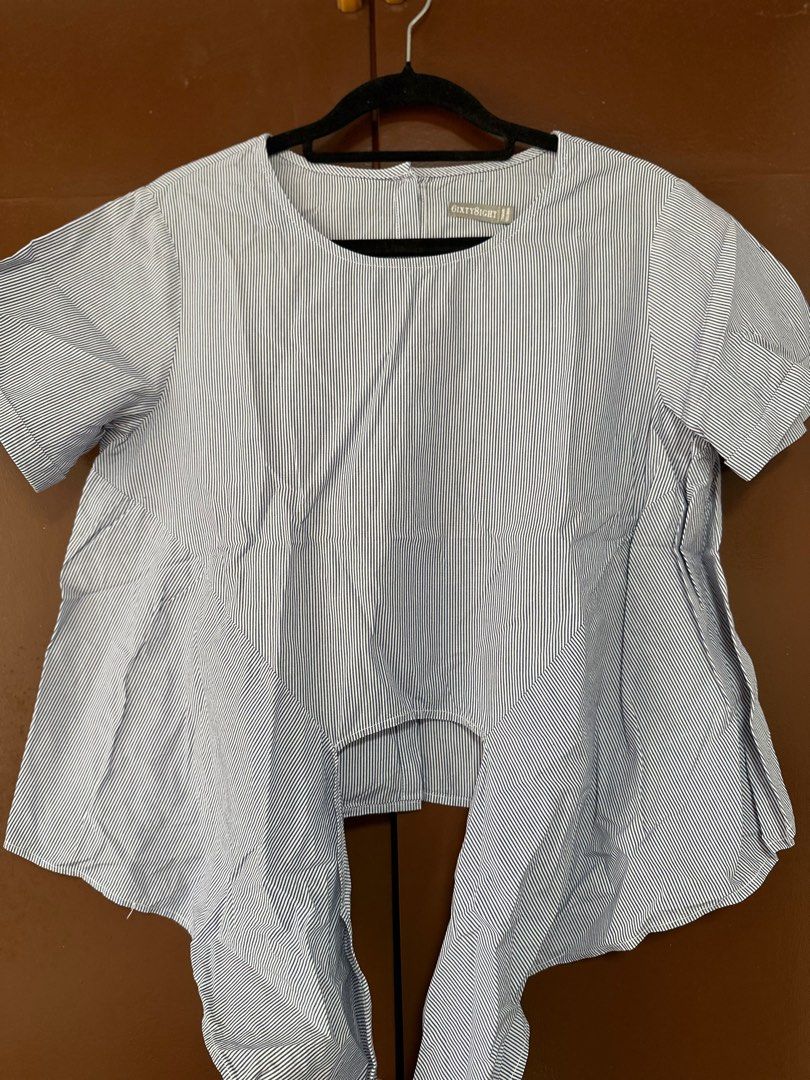 Authentic 6ixty8ight Blouse (Category: Blouses) located in Malolos. Submitted by layntev (Listing ID 1366386514, Image 1). Description: Authentic - runs big can fit up to large .