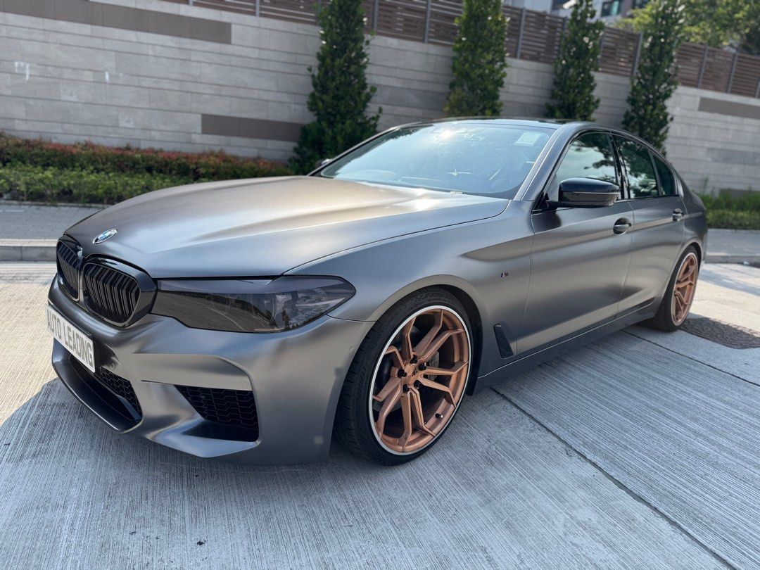 BMW 530i Luxury (A) （分類：車輛出租）位於 Hong Kong。 由 allcarrental_official 提交（商品編號 1366387402，圖片 2）。簡介： BMW 530iA Luxury open for rent! 開放租車 基本收費 (按天數 x 日收費) 1-2天：$1200 3-5天：$996 6-7天：$720 按金：$15000 (P + $5000) 組別：F 折扣：$50-$200 * 視乎會員等級 慶祝我們 於香港成立 踏入第5️⃣個年頭！ 將會繼續為您 越做越好！ 好車輛 🏎️！正服務 💆🏻！ 高回贈💲！ 週年 精彩活動： 1) Follow 新 IG account : 👉🏻 “autoleading” 可以免費延長還車 4 小時！(每位客人限免費延長 2次!) 2) 凡租用過我們車輛客戶，首次預約粵港澳接送服務，無論任何距離85折！ 多謝大家一直支持香港人創業90後！ 祝大家路上安全 路路暢通 途沿都有我們 良心小