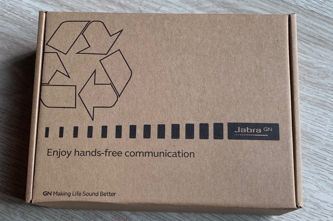 BNIB Jabra 930 pro mono (Category: Headphones & Headsets) located in Singapore. Submitted by best9 (Listing ID 1366515327, Image 2). Description: Brand new & unused Got it from company lucky draw Selling at $90.