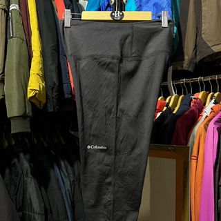 (Kategori: ) berada di . Dikirim oleh haloha.thrift (ID iklan 1366422424, Gambar 1). Deskripsi: .