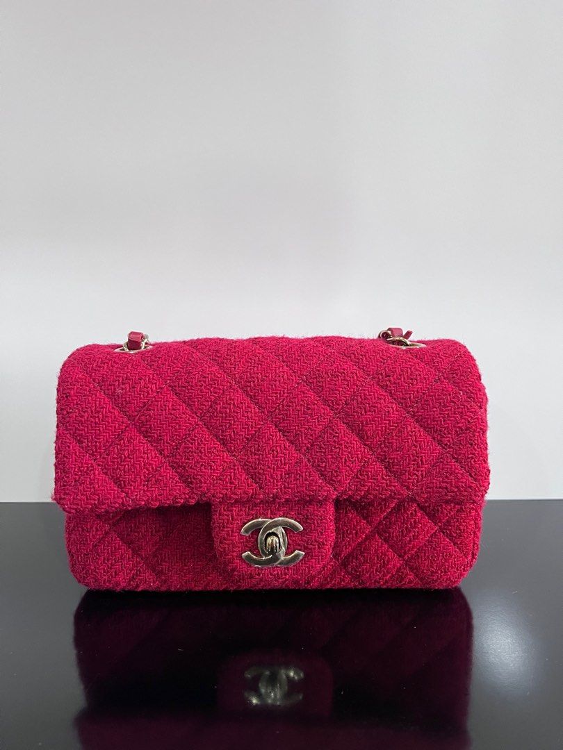 Chanel Mini Rectangular (Category: Bags & Wallets) located in Singapore. Submitted by farragotrois3 (Listing ID 1366419830, Image 1). Description: Bought in June 2024. Full size with box..