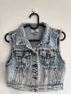 (Category: ) located in . Submitted by thrift.reset (Listing ID 1366458653, Image 1). Description: .