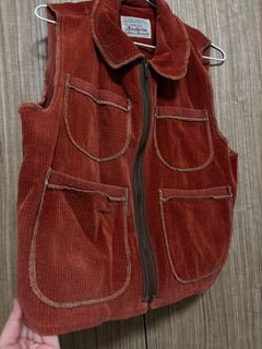 (Category: ) located in . Submitted by thriftclosetries (Listing ID 1366525455, Image 1). Description: .