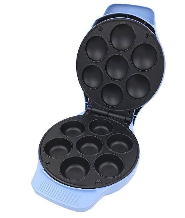 Delish Treats Mini Cupcake Maker (Category: Bakeware) located in San Juan City. Submitted by shopaholicforkids (Listing ID 1366412113, Image 3). Description: Delish Treats Mini Cupcake Maker Make incredible cupcakes with less energy and in less time than oven baking. Features: Easy to use and features an non-stick baking tray that releases cupcakes instantly. Makes clean-ups a breeze. Instruction Manual with Recipes included. Compatible with any 