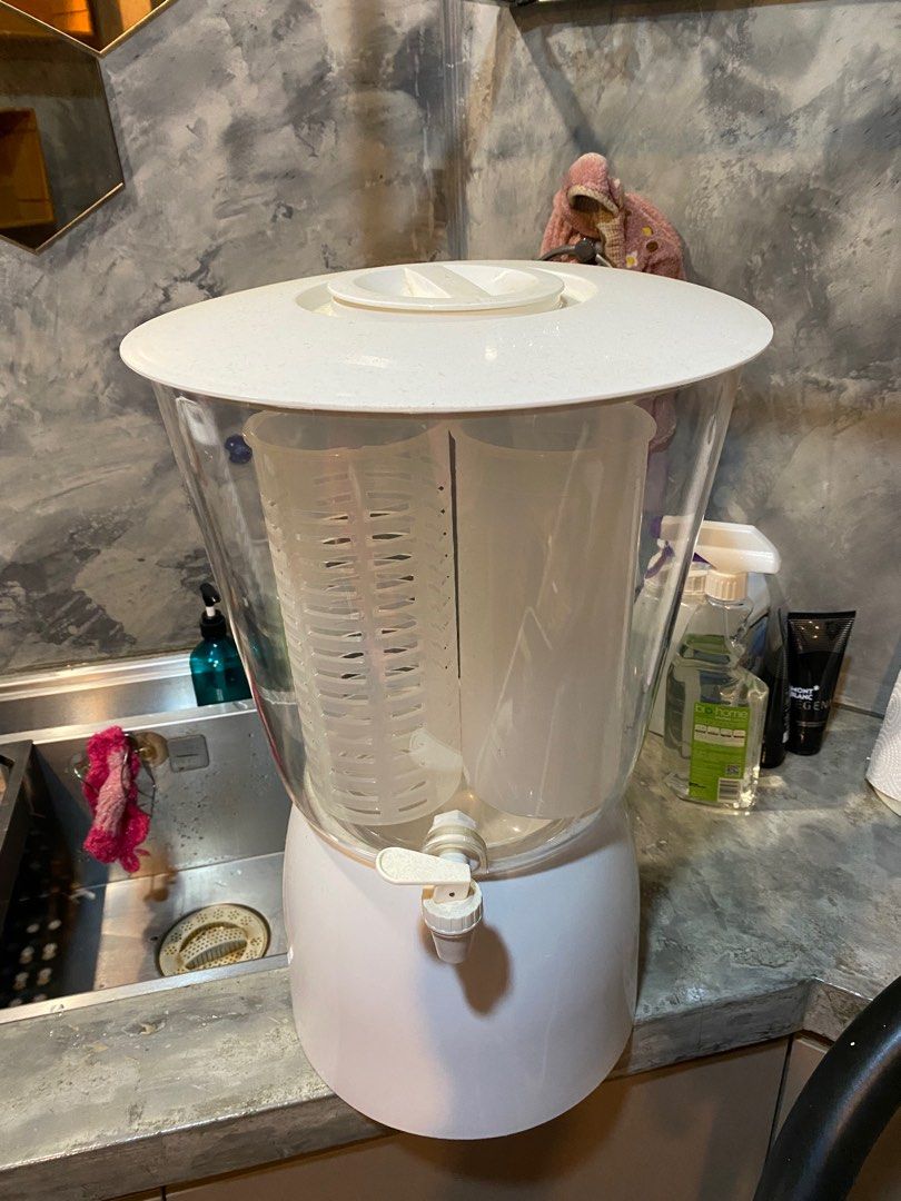 Drinks dispenser65074093904899111