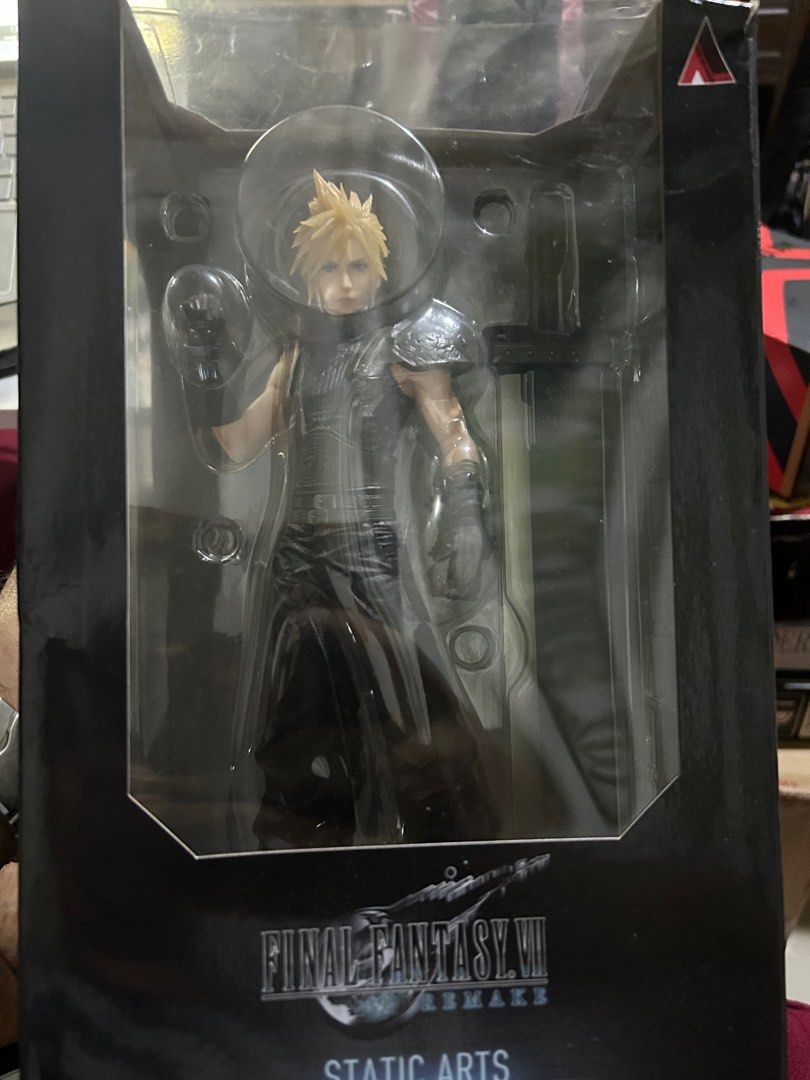 FF7 Remake Square Enix Static Arts Cloud Strife Scale Figure (11 inches) (Category: Figurines & Statues) located in Manila. Submitted by cxtremetoy17724 (Listing ID 1366520781, Image 1). Description: FF7 Remake Square Enix Static Arts Cloud Strife Scale Figure (11 inches) Bib condition (sariwa at makinis).