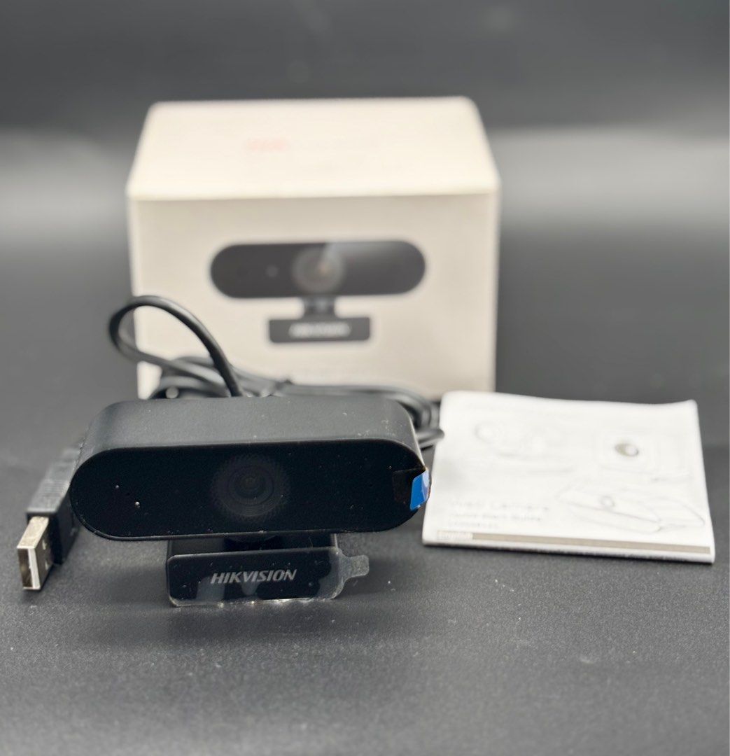 HIKVISION DS-U02 2MP WEBCAM CAMERA (Category: Webcams) located in Manila. Submitted by guerle (Listing ID 1366444076, Image 1). Description: FEATURES— 2MP High Resolution: Enjoy sharp and clear video quality for a professional look. Wide-Angle Lens: Capture more of your space, making it ideal for group calls. Built-in Microphone: Integrated mic for clear audio, ensuring seamless communication. USB Plug-and-Play: Easy installation with a simple US