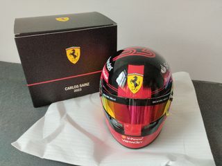 (Category: ) located in . Submitted by f1model-cars-helmets (Listing ID 1234240751, Image 1). Description: .