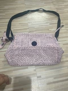 (Category: ) located in . Submitted by glads_closet (Listing ID 1366384895, Image 1). Description: .