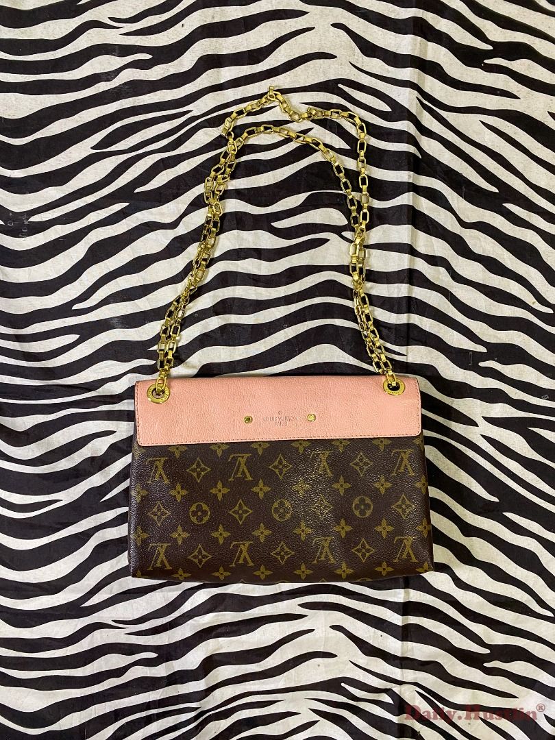 LOUIS VUITTON PALLAS CHAIN MONOGRAM (Category: Luxury Bags & Wallets) located in Naga. Submitted by daily.hustlin (Listing ID 1366471379, Image 3). Description: LOUIS VUITTON PALLAS CHAIN MONOGRAM LENGTH: 11" HEIGHT: 7.5" WIDTH: 2" Miss 1 screw.