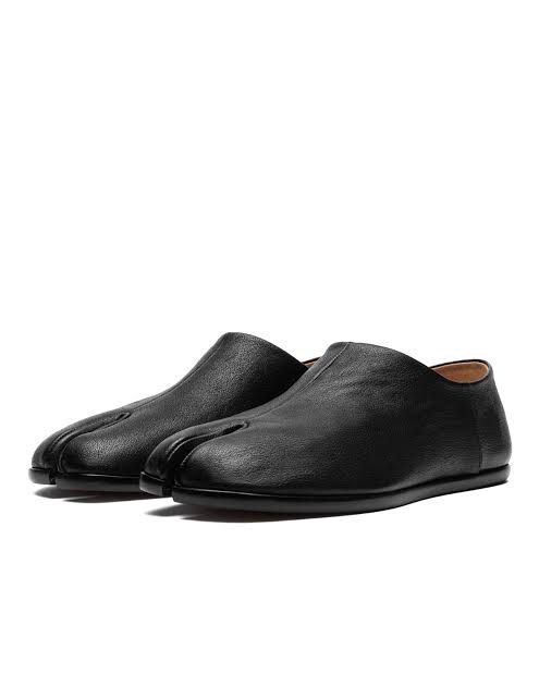 Maison margiela tabi babouche (Category: Loafers) located in Tuguegarao City. Submitted by annzulu (Listing ID 1366465505, Image 1). Description: Selling my preloved tabi shoes excellent condition Negotiable price.