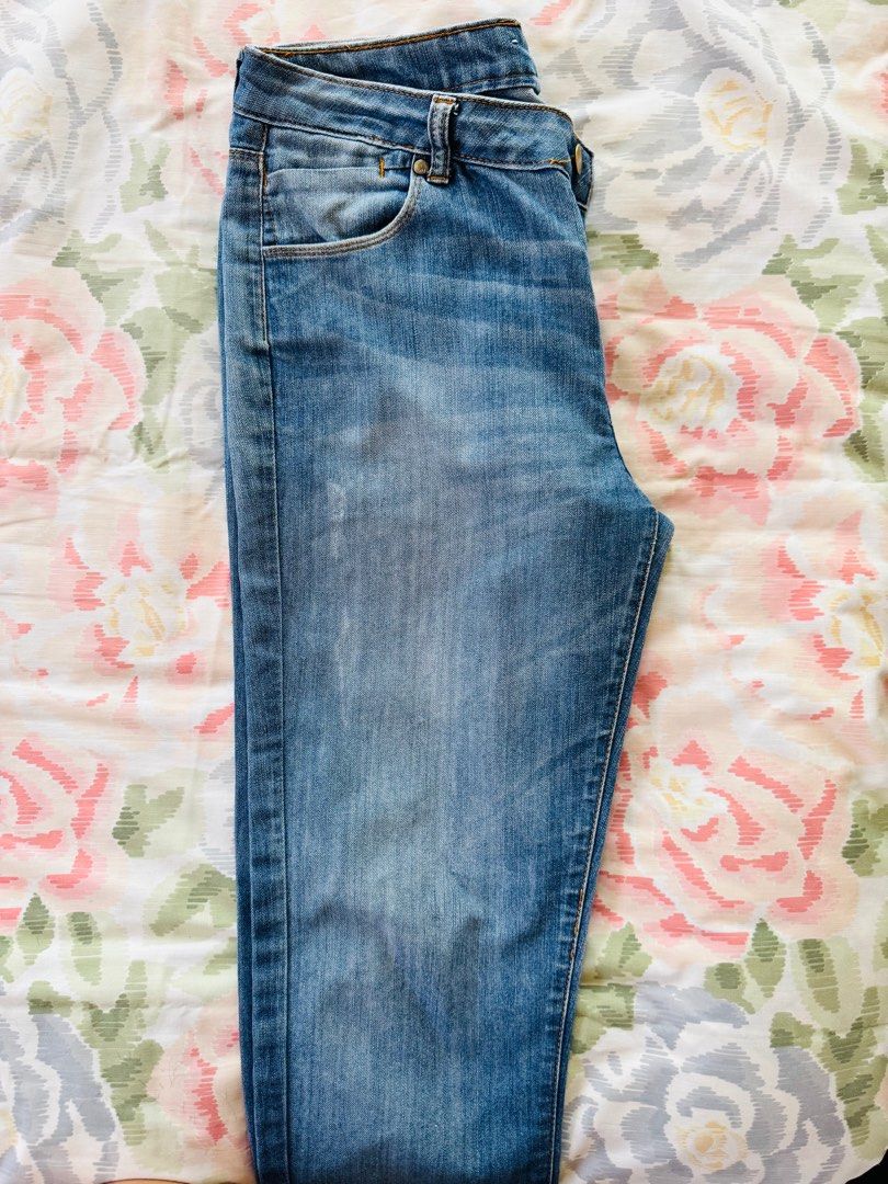 Maong pants for sale (Category: Jeans) located in Las Pinas. Submitted by sirenwaveph (Listing ID 1366375369, Image 2). Description: Length 38 inches Waist 31 inches.